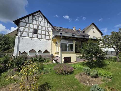 Foto - Haus zum Kaufen in Taunusstein 595.000,00 € 246 m²