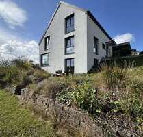 Haus zum Mieten in Altenkirchen 2.800,00 € 230 m²