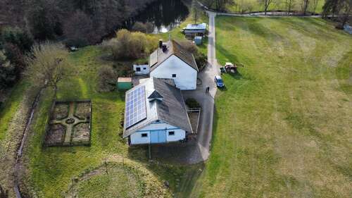 Foto - Haus zum Kaufen in Geisfeld 550.000,00 € 180 m²