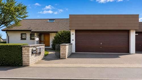 Foto - Haus zum Kaufen in Ditzingen 1.190.000,00 € 362.61 m²
