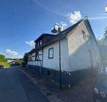 Haus zum Kaufen in Bad Driburg 135.000,00 € 185 m²