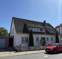 Haus zum Kaufen in Sarstedt 490.000,00 € 257 m²