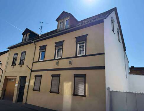Foto - Haus zum Kaufen in Bad Nauheim 289.000,00 € 247 m²