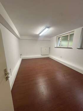 Foto - Halle in Essen 325,00 € 65 m² - 325,00&nbsp;EUR Kaltmiete, ca.&nbsp; 65,00&nbsp;m&sup2;