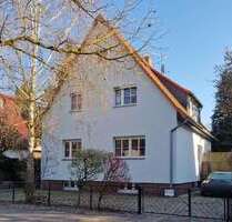 Haus zum Kaufen in Kleinmachnow 908.000,00 € 206 m²