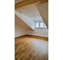 Haus zum Mieten in Rosenheim 1.990,00 € 132 m²
