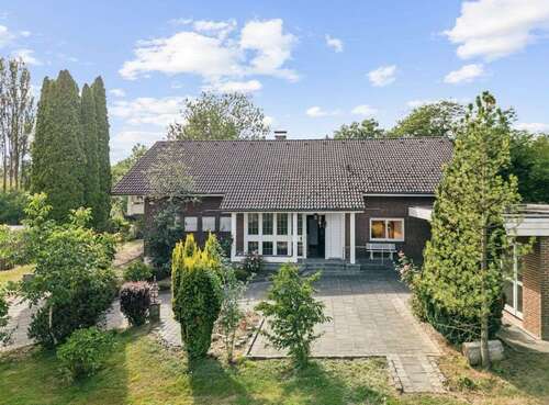 Foto - Haus zum Kaufen in Dornburg 794.000,00 € 235 m²