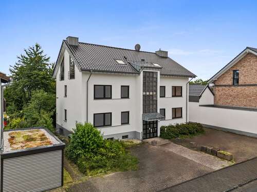 Foto - Haus zum Kaufen in Bonn 949.000,00 € 343 m²