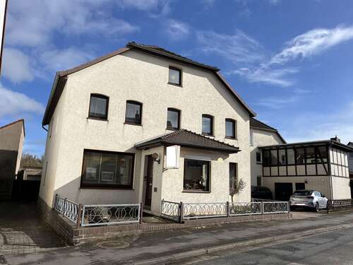 Foto - Haus zum Kaufen in Emmerthal Kirchohsen 175.000,00 € 200 m²