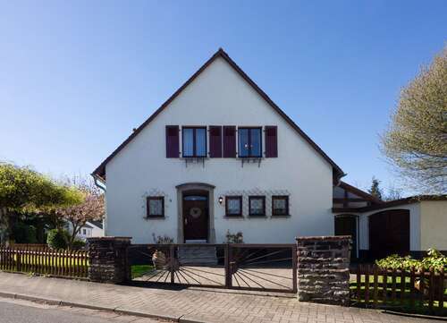 Foto - Haus zum Kaufen in Sankt Ingbert 395.000,00 € 144 m²