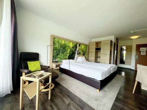 Foto - Wohnung zum Kaufen in Bad Urach 81.000,00 € 26.86 m²