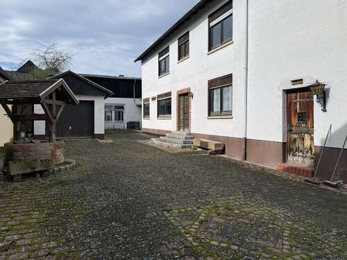 Foto - Haus zum Kaufen in Hördt 279.000,00 € 204 m²