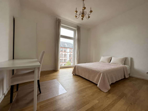 Foto - WG-Zimmer in Frankfurt am Main 895,00 € 17 m²