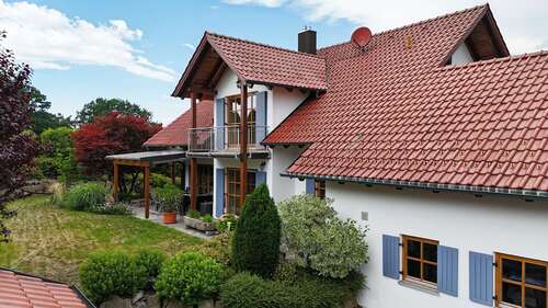 Foto - Haus zum Kaufen in Roding 650.000,00 € 263.63 m²