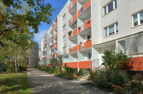 Foto - Wohnung zum Mieten in Halle 384,00 € 60.87 m²