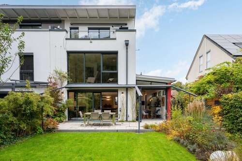 Foto - Haus zum Kaufen in München 1.700.000,00 € 204.41 m²