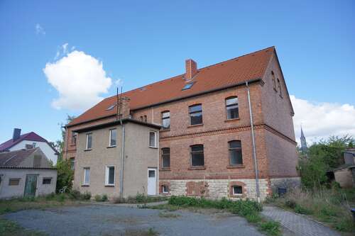 Foto - Haus zum Kaufen in Schneidlingen 95.000,00 € 837.37 m²