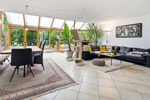 Foto - Haus zum Kaufen in Oberpframmern 1.130.000,00 € 240 m²