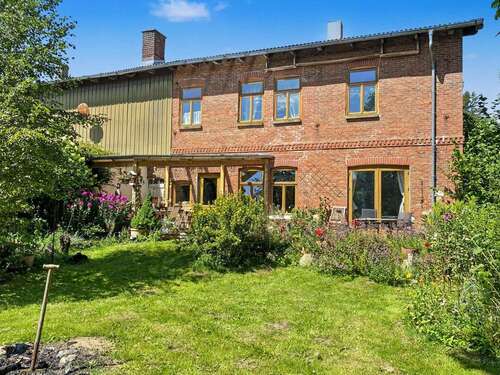 Foto - Haus zum Kaufen in Quickborn 365.000,00 € 246 m²