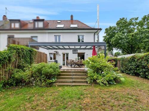 Foto - Haus zum Kaufen in Zirndorf 595.000,00 € 123.51 m²
