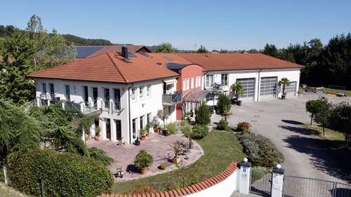 Foto - Haus zum Kaufen in Winhöring 1.975.000,00 € 320 m²