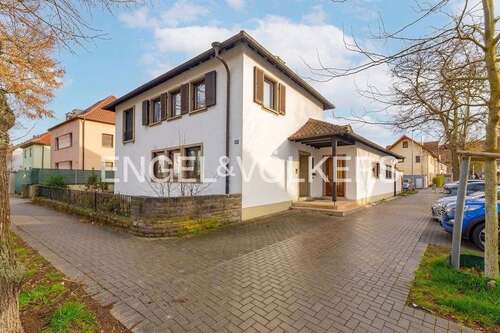 Foto - Haus zum Kaufen in Ludwigshafen am Rhein 495.000,00 € 215 m²