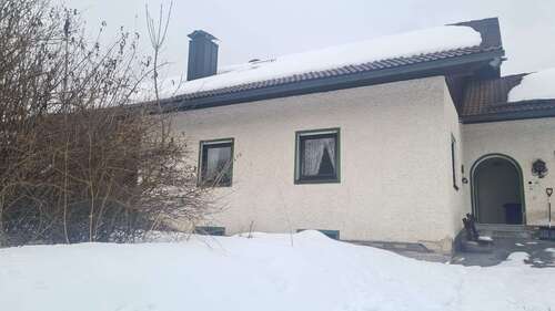 Foto - Haus zum Kaufen in Ludwigsthal 229.000,00 € 300 m²