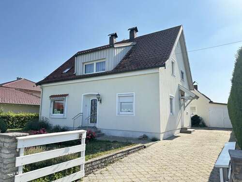 Foto - Haus zum Kaufen in Plattling 285.000,00 € 100 m²