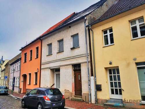 Foto - Haus zum Kaufen in Altentreptow 20.000,00 € 130 m²