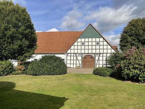 Foto - Haus zum Kaufen in Bad Salzuflen-Grastrup-Hölsen 520.000,00 € 568 m²