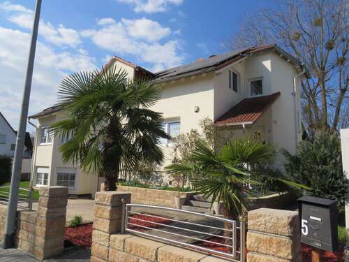 Foto - Wohnung zum Mieten in Schwalbach 950,00 € 50 m²