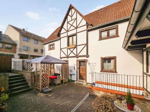 Foto - Haus zum Kaufen in Düren 119.000,00 € 152.59 m²