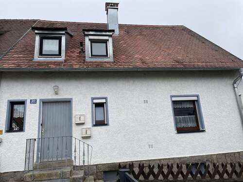 Foto - Haus zum Kaufen in Windischeschenbach 125.000,00 € 104.79 m²