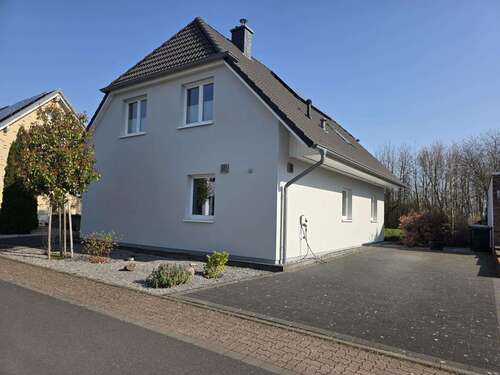 Foto - Haus zum Kaufen in Bedburg 720.000,00 € 143 m²