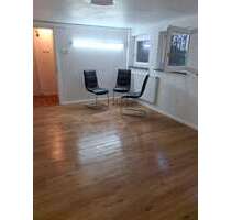 Haus zum Mieten in Leverkusen 400,00 € 32 m²