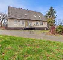 Haus zum Kaufen in Emmerthal 195.000,00 € 260 m²