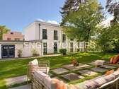 Haus zum Kaufen in Potsdam 1.790.000,00 € 276 m²