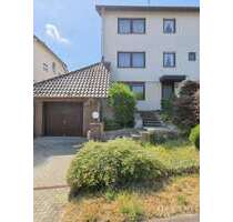 Haus zum Kaufen in Niefern-Öschelbronn 410.000,00 € 194 m²