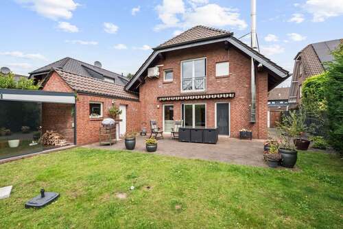 Foto - Haus zum Kaufen in Duisburg 770.000,00 € 136 m²