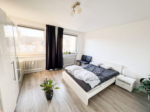 Foto - Wohnung zum Kaufen in Düsseldorf 245.000,00 € 67.5 m²