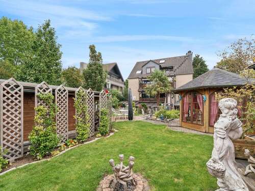 Foto - Haus zum Kaufen in Grevenbroich 729.000,00 € 386 m²