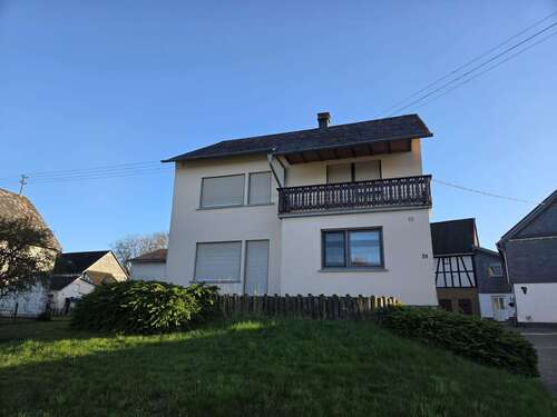 Foto - Haus zum Kaufen in Heinzenbach 254.000,00 € 158 m²