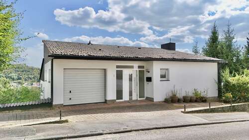 Foto - Haus zum Mieten in Sinn 1.350,00 € 178 m²