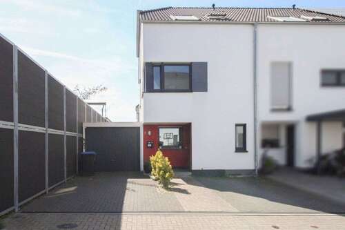 Foto - Haus zum Kaufen in Langenfeld (Rheinland) 740.000,00 € 134.16 m²