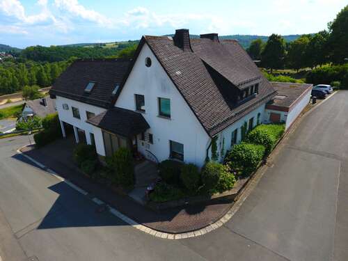 Foto - Haus zum Kaufen in Leun 285.000,00 € 215 m²