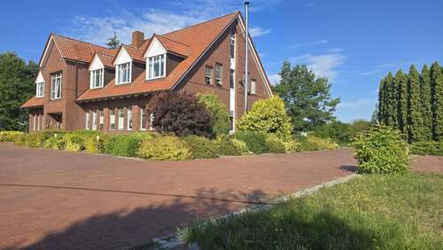 Foto - Haus zum Kaufen in Waren (Müritz) 520.000,00 € 450 m²