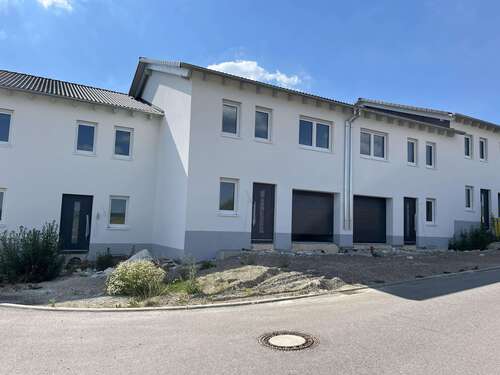 Foto - Haus zum Kaufen in Adelmannsfelden 487.000,00 € 119 m²