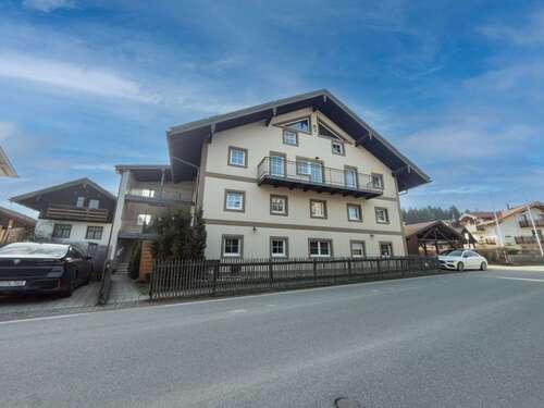 Foto - Haus zum Kaufen in Prien am Chiemsee 1.380.000,00 € 337.5 m²