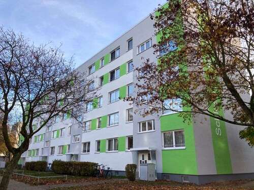 Foto - Wohnung zum Mieten in Schwerin 360,00 € 48.53 m²