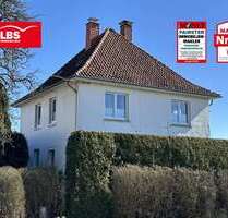 Haus zum Kaufen in Horn-Bad Meinberg 228.000,00 € 194 m²